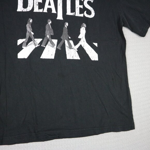 The Beatles Abbey Road Graphic Tee 2024 Mens Small Black - Picture 3 of 8